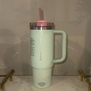 Starbucks Stanley Mexico Christmas Release